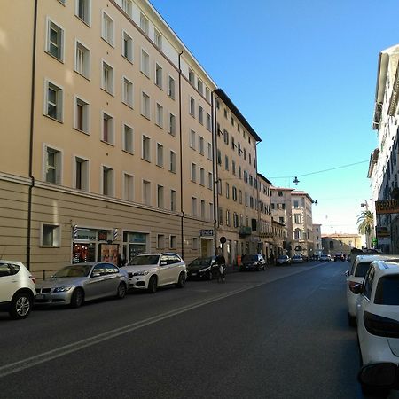 La Casina Di Guido E Emy Apartment Livorno Ngoại thất bức ảnh